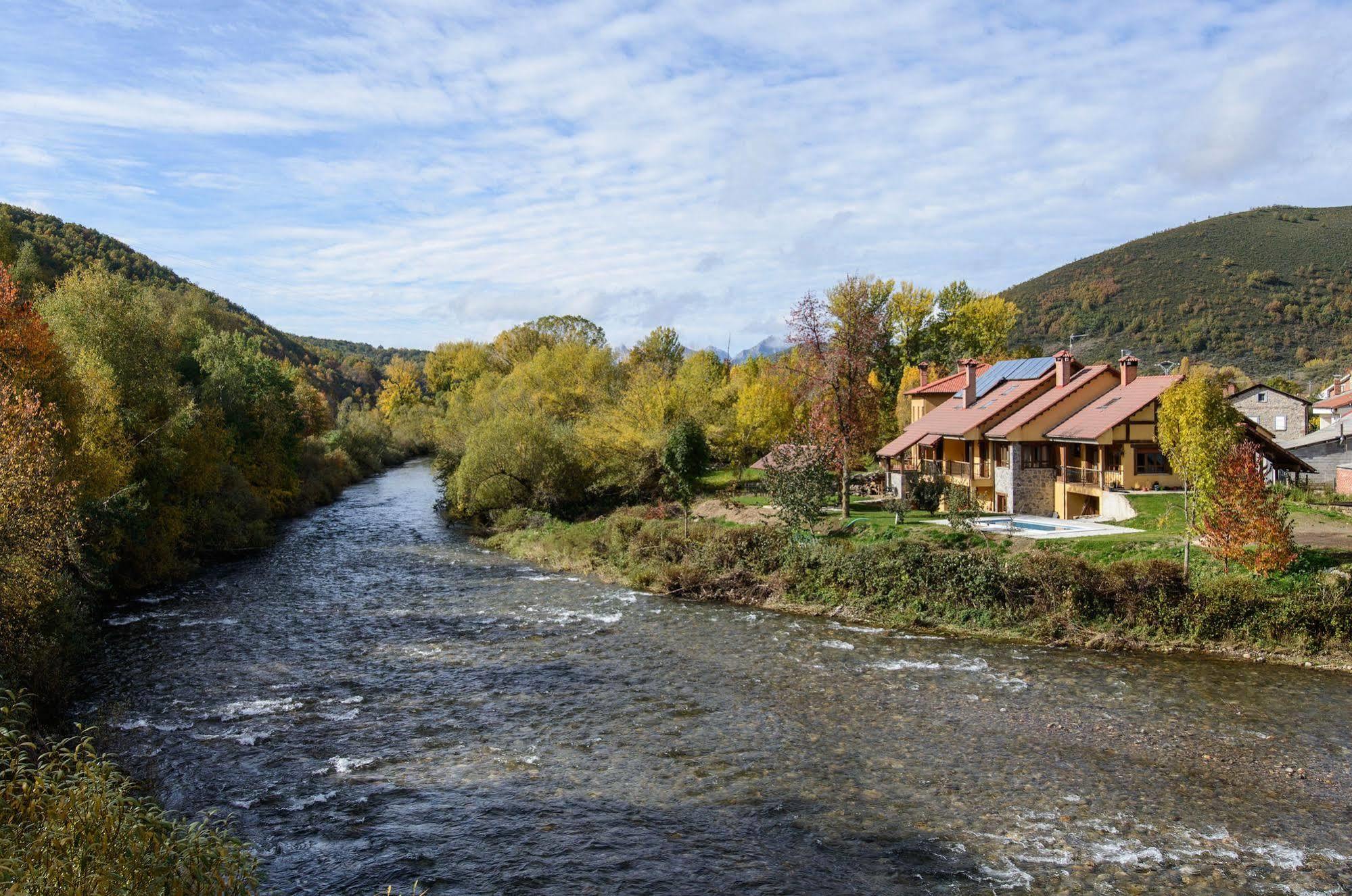 El Casar Del Puente ξενώνας Boca de Huérgano Εξωτερικό φωτογραφία